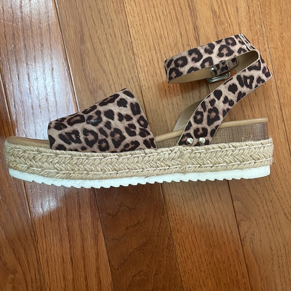 Leopard Print Sandals - Picture 3 of 5